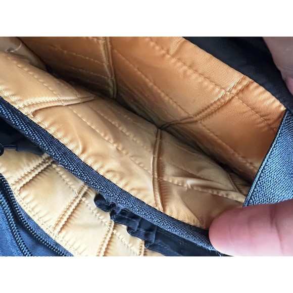 Tumi Tech  14" Notebook Messanger Bag 57212GT - Picture 11 of 12